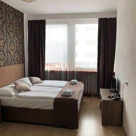 Hotel Ondras Zlín Kültér fotó