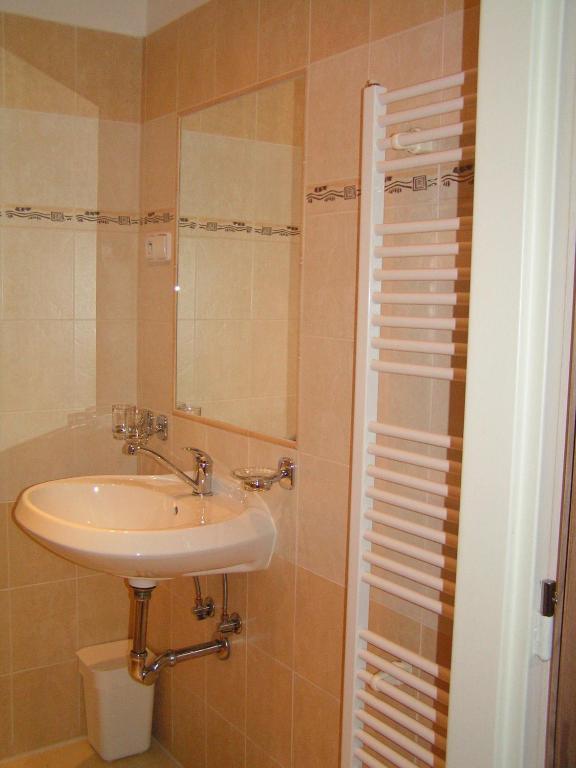 Hotel Ondras Zlín Szoba fotó