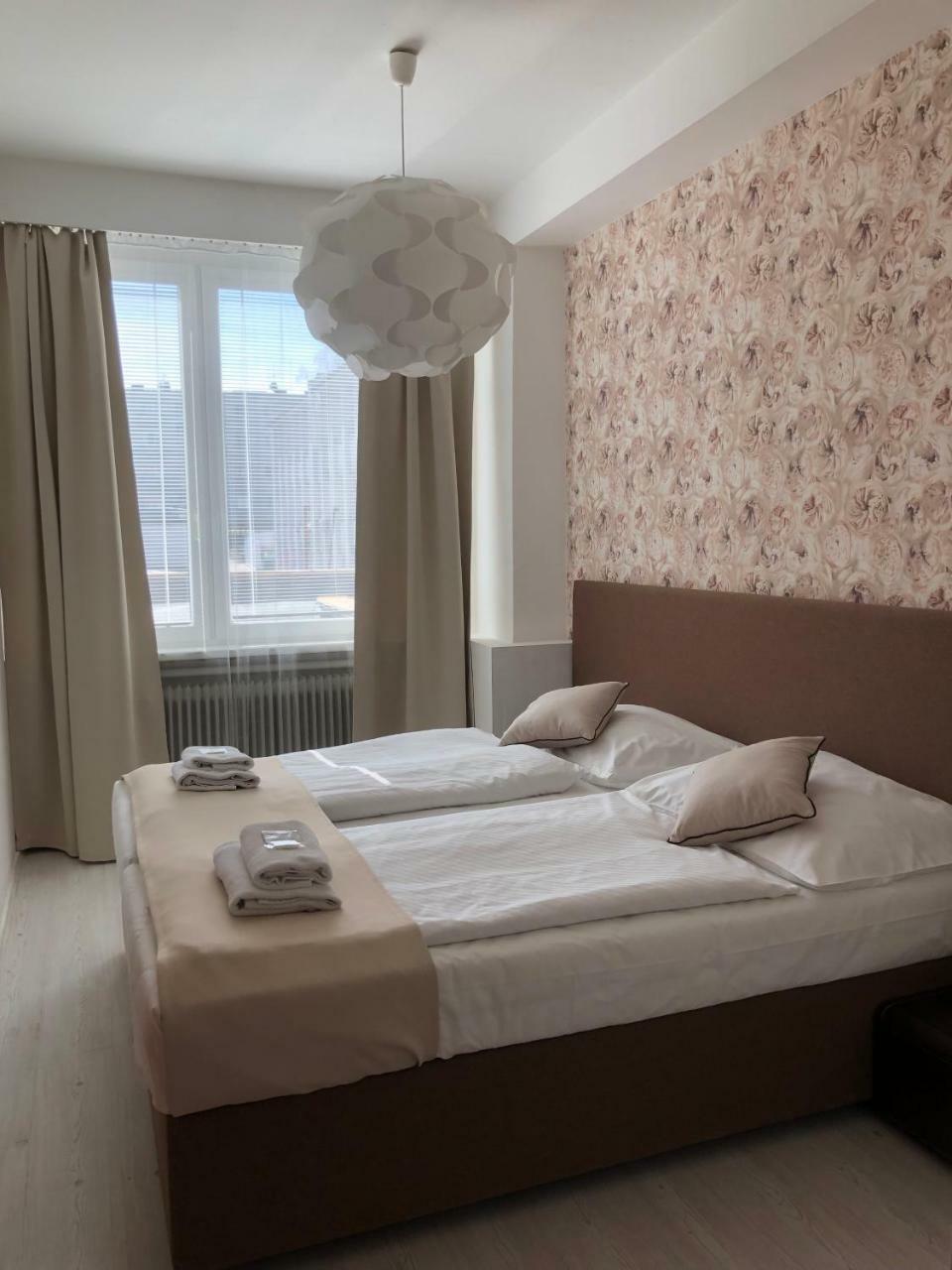 Hotel Ondras Zlín Kültér fotó