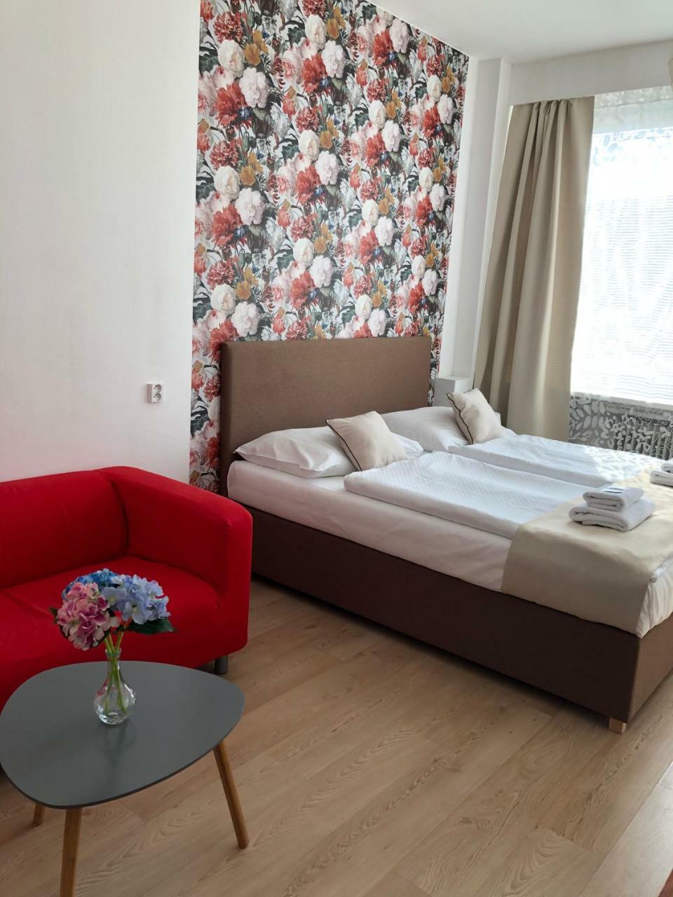 Hotel Ondras Zlín Kültér fotó