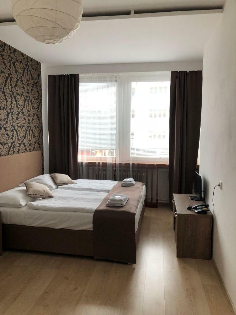 Hotel Ondras Zlín Kültér fotó