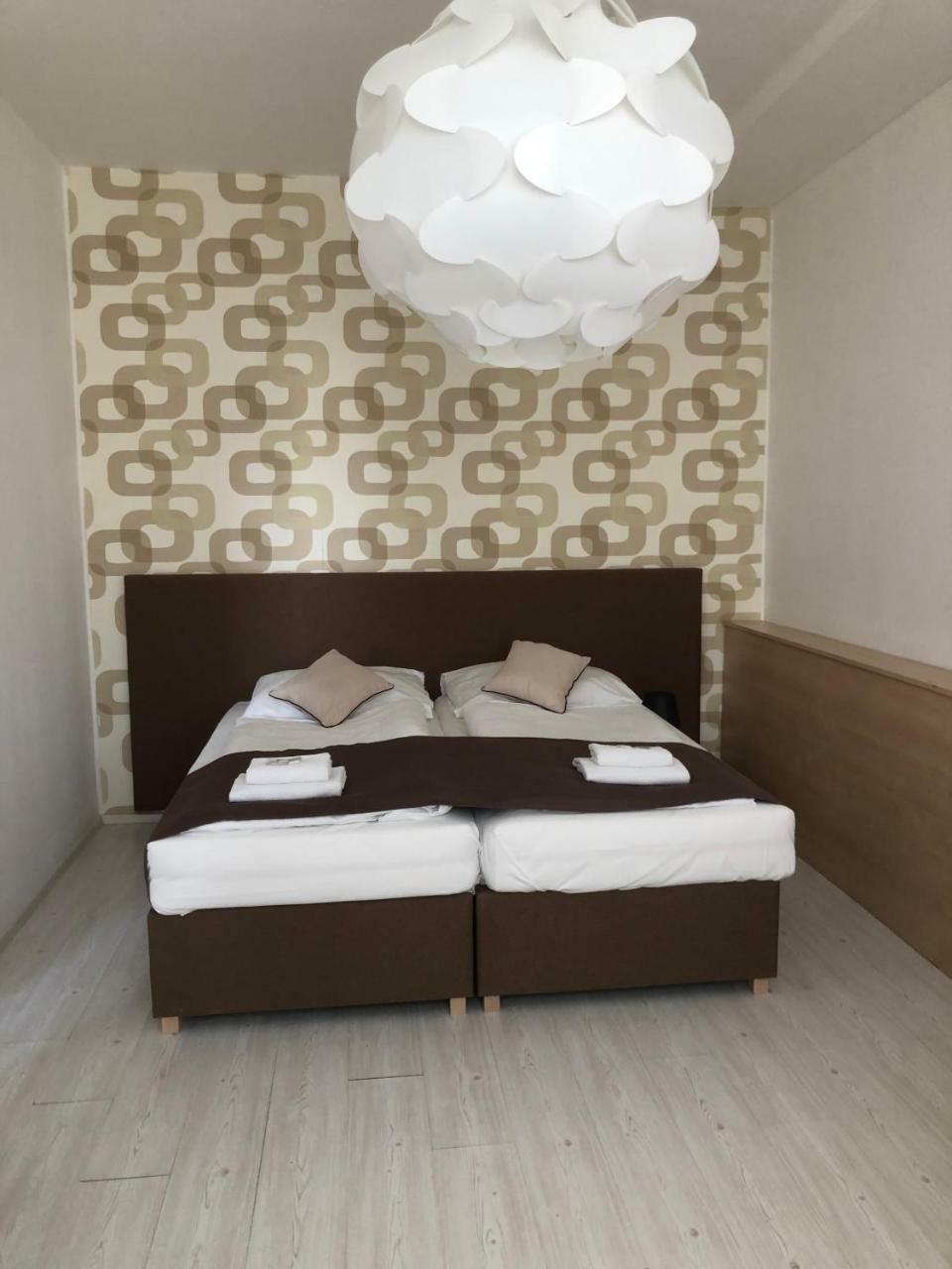 Hotel Ondras Zlín Kültér fotó