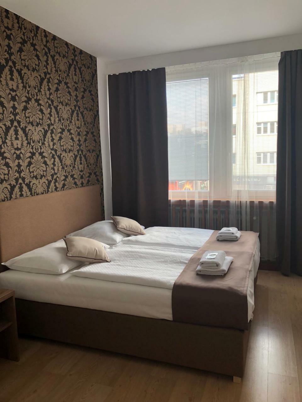 Hotel Ondras Zlín Kültér fotó