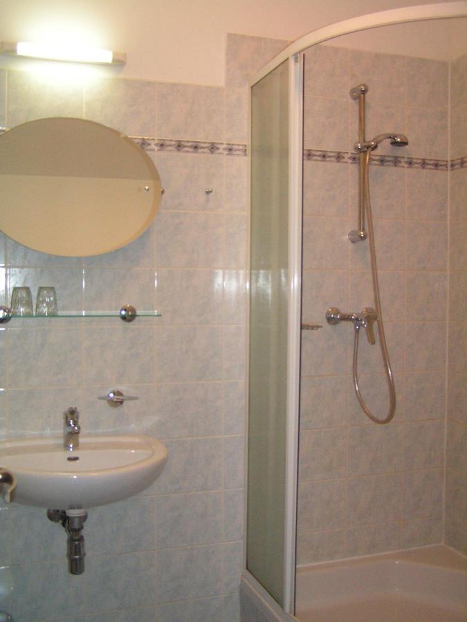 Hotel Ondras Zlín Kültér fotó